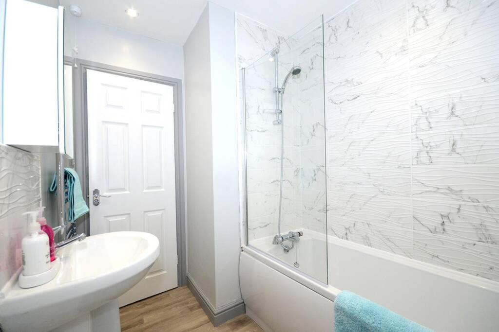 Renovated House Near Darlington Train Station. 빌라 외부 사진